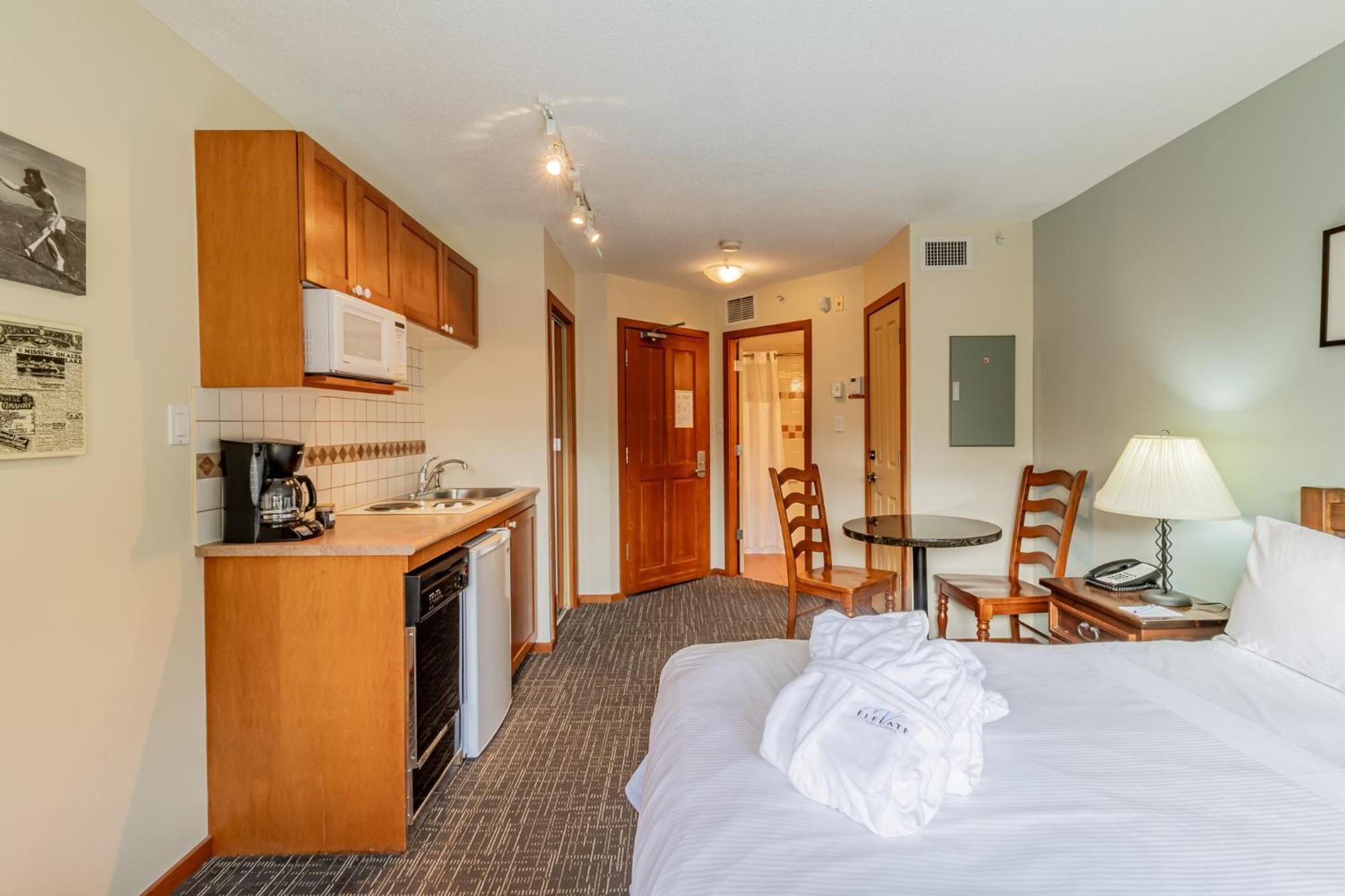 Cascade By Elevate Vacations Apartman Whistler Kültér fotó